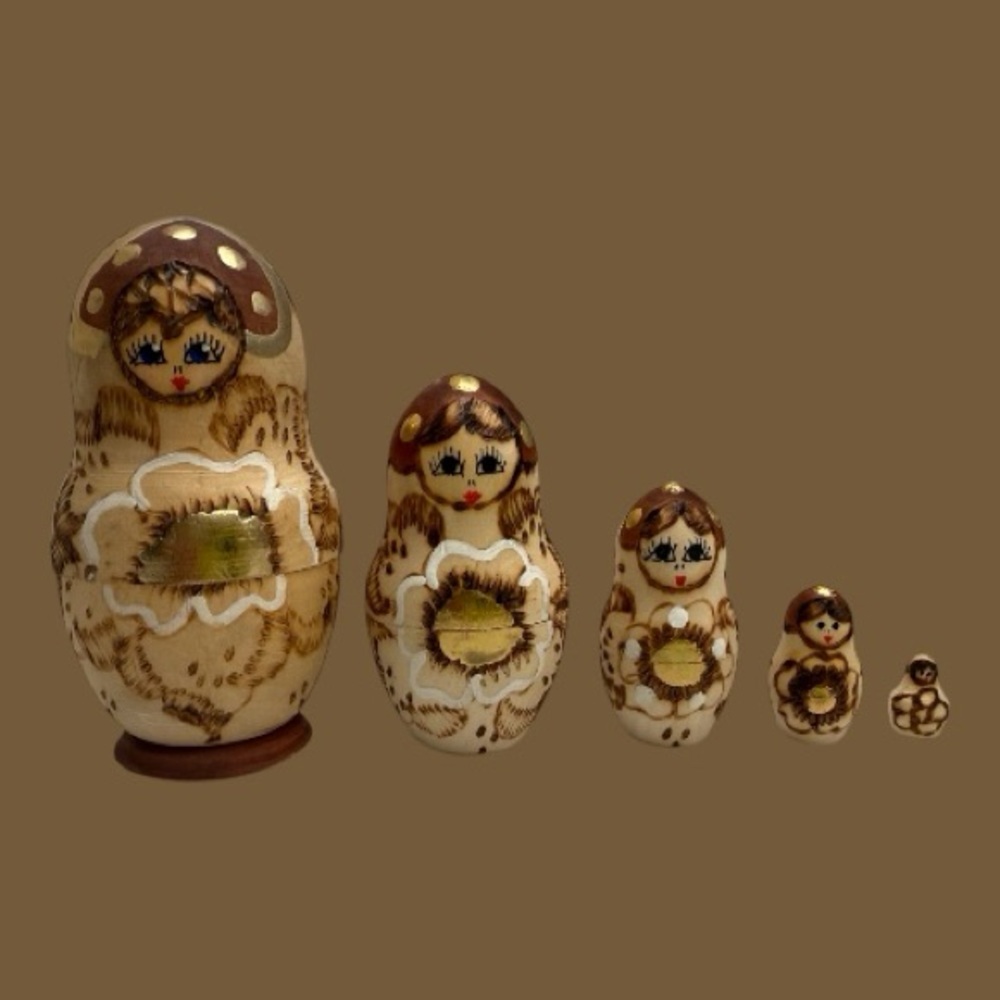 Vintage Russian Nesting Dolls Set of 5
